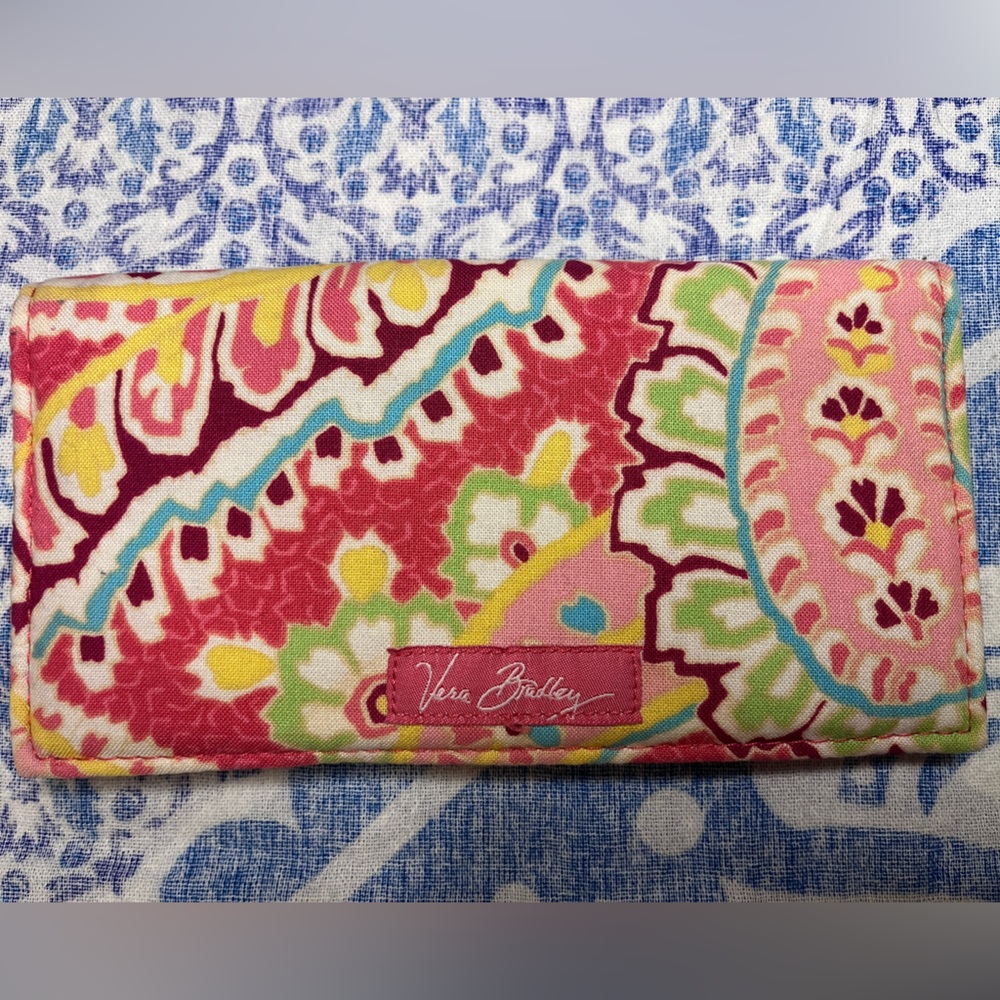 Vera Bradley checkbook holder